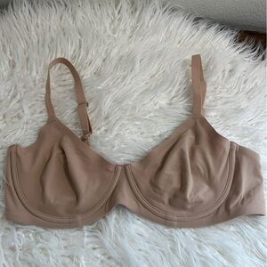 SKIMS Fits Everybody Bra 38C